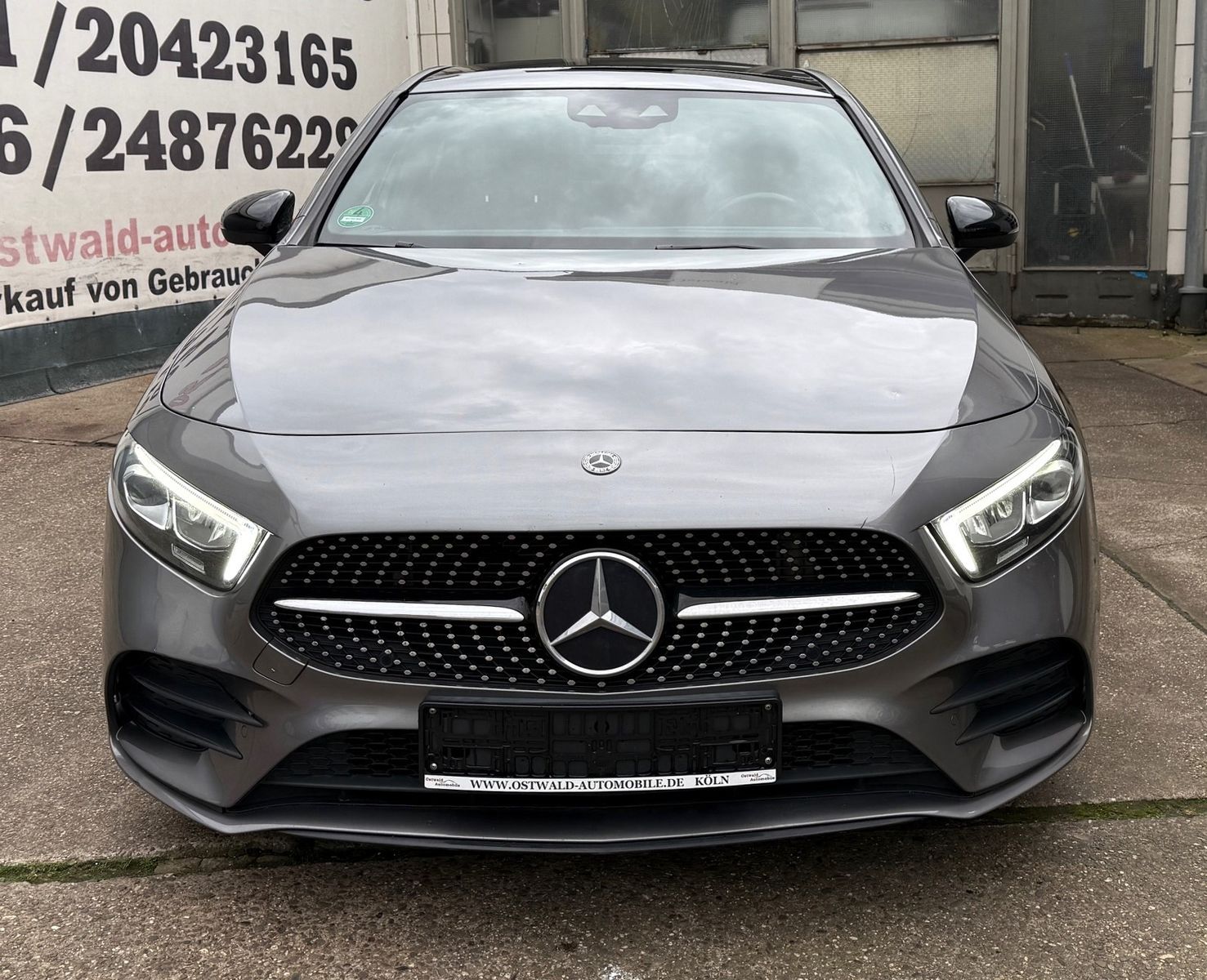 Mercedes-Benz A 200 AMG Line Night Leder Led Panorama Kamera foto 3