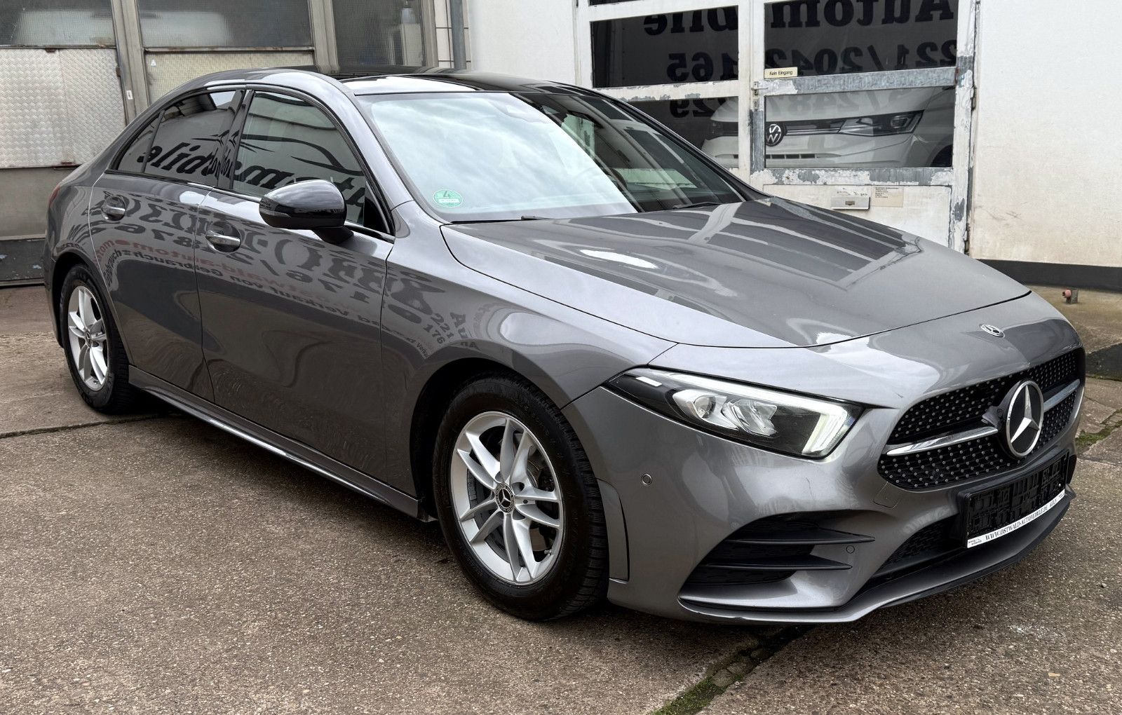 Mercedes-Benz A 200 AMG Line Night Leder Led Panorama Kamera foto 4