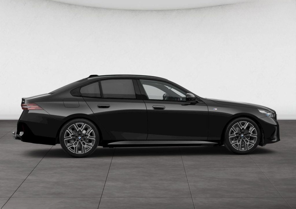 BMW 520d xDrive M SPORT Pano AHK Driv.Ass.Plus HK 36 foto 8