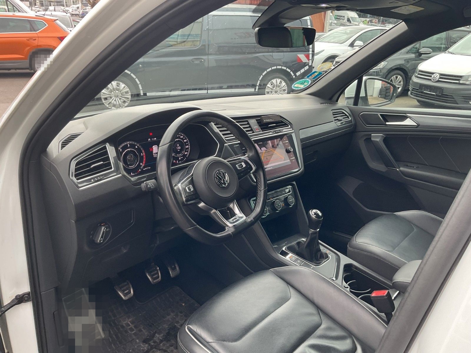 Volkswagen Tiguan 2.0 TDI R-Line LED Kamera Leder ACC PDC foto 12