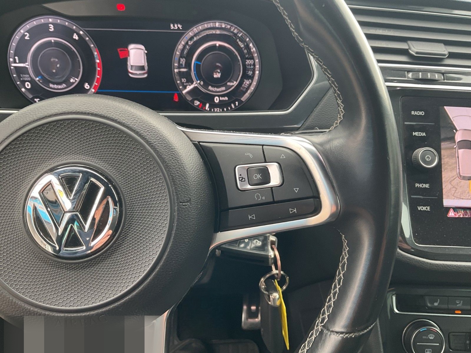 Volkswagen Tiguan 2.0 TDI R-Line LED Kamera Leder ACC PDC foto 18