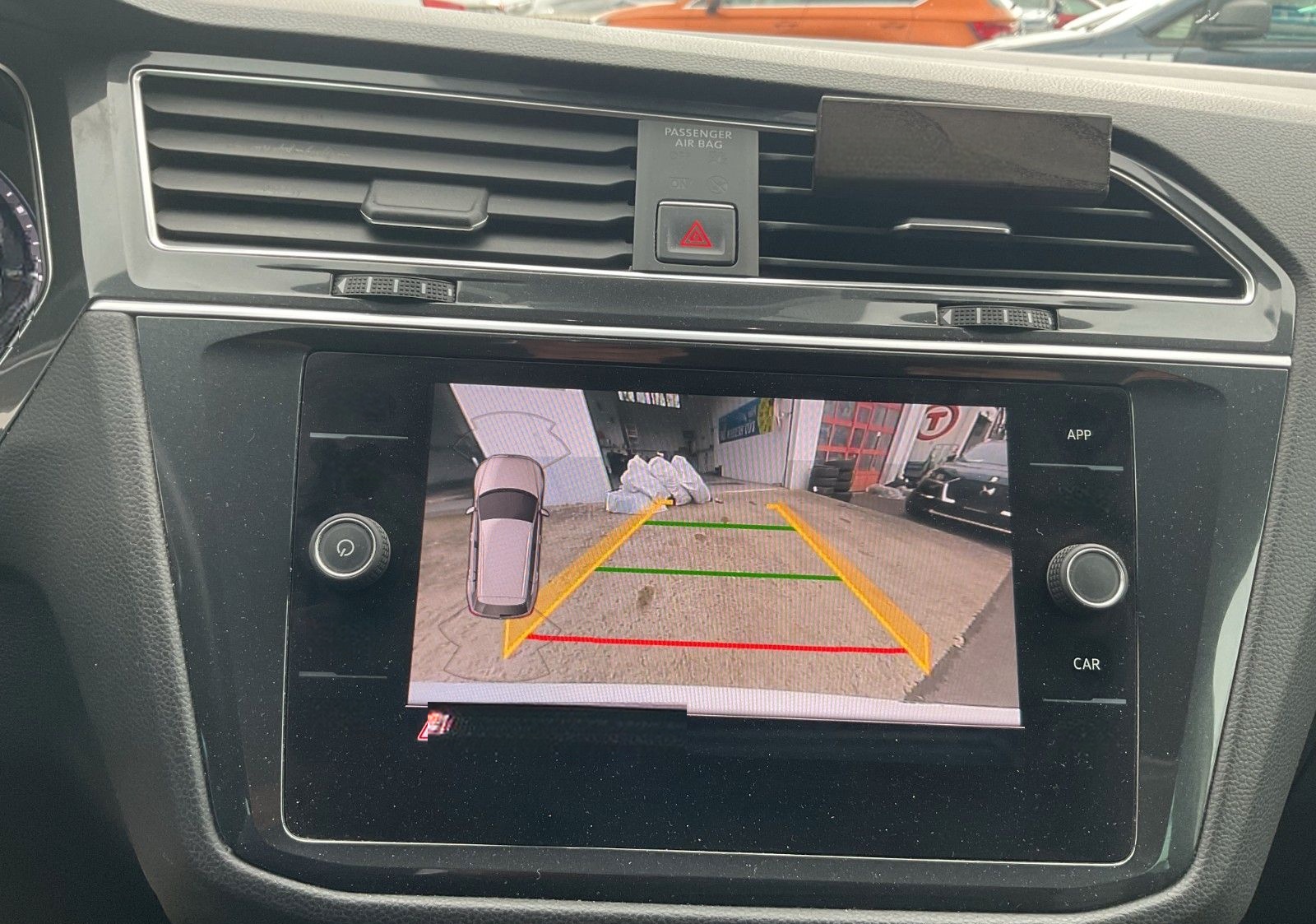 Volkswagen Tiguan 2.0 TDI R-Line LED Kamera Leder ACC PDC foto 19