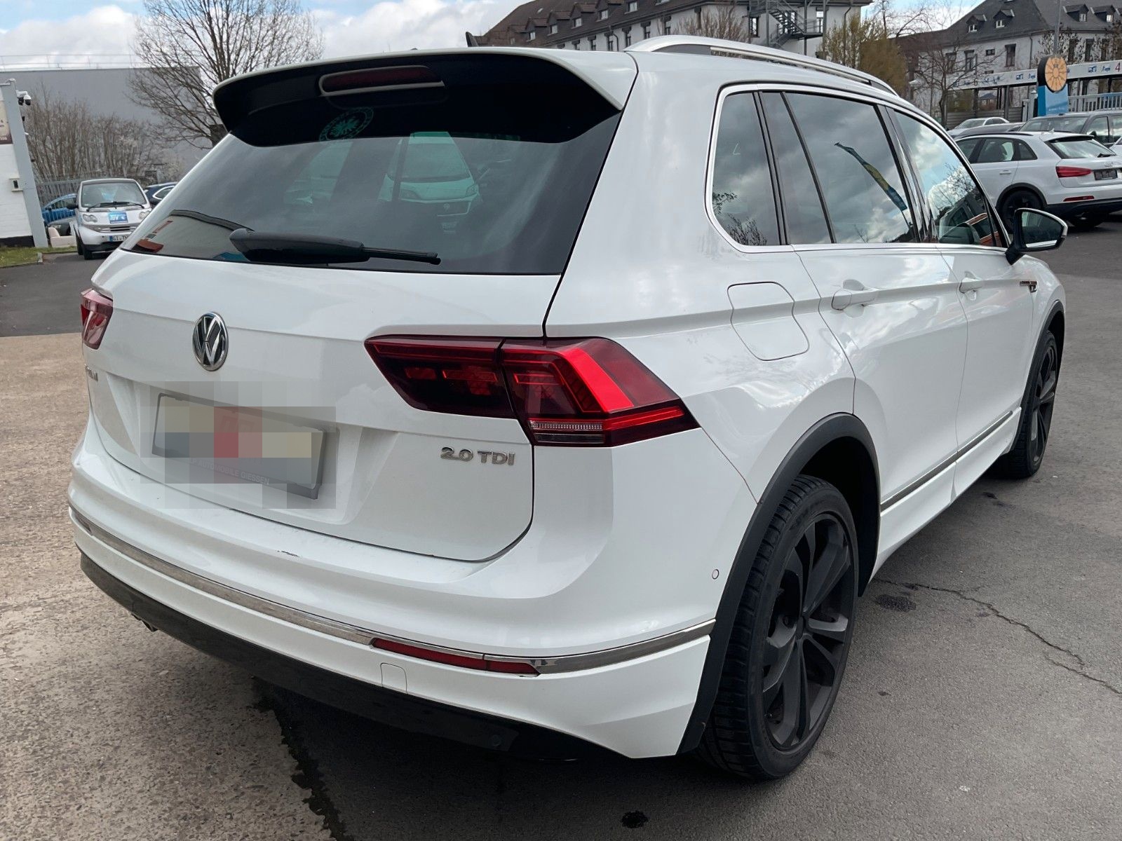 Volkswagen Tiguan 2.0 TDI R-Line LED Kamera Leder ACC PDC foto 5