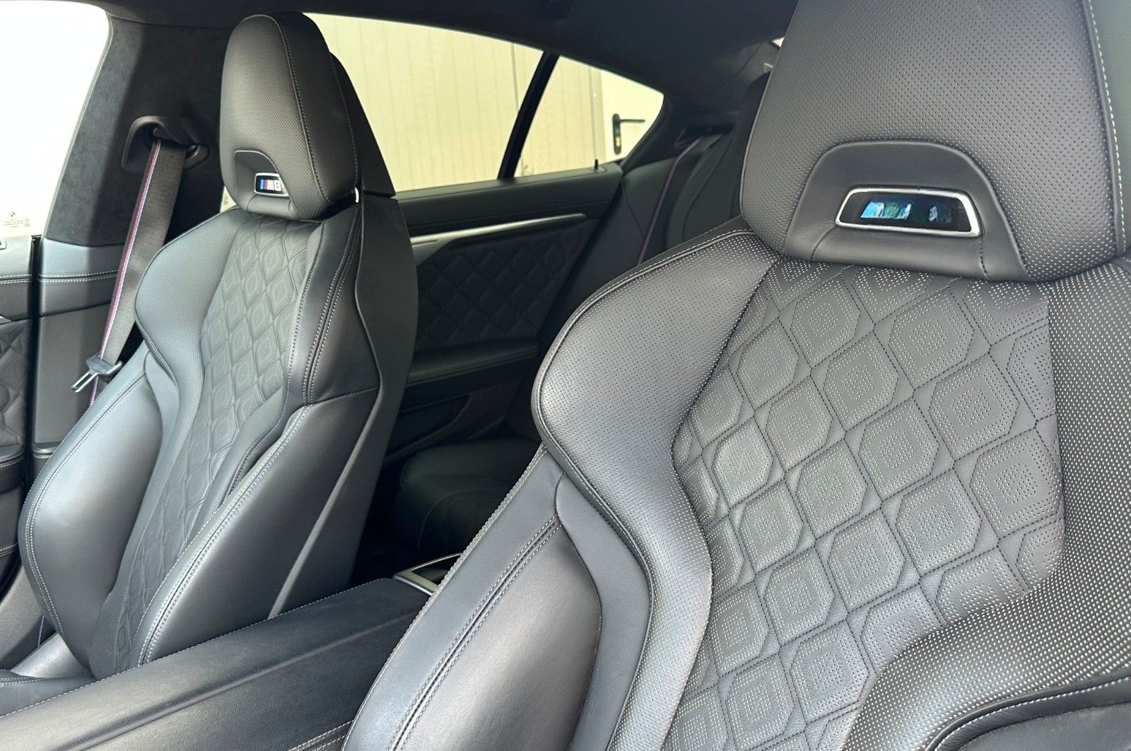 BMW M8 Gran Coupe Competition * Drivers Pack *Carbon foto 13
