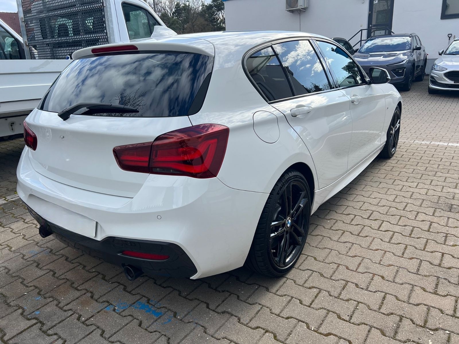 BMW M140i Special Edition - Navi Prof, Pano, 2. Hand foto 2