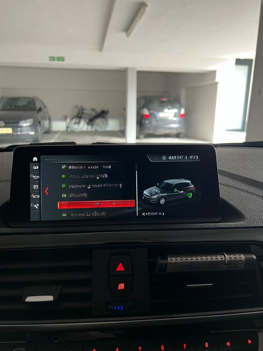 BMW M140i Special Edition - Navi Prof, Pano, 2. Hand foto 12