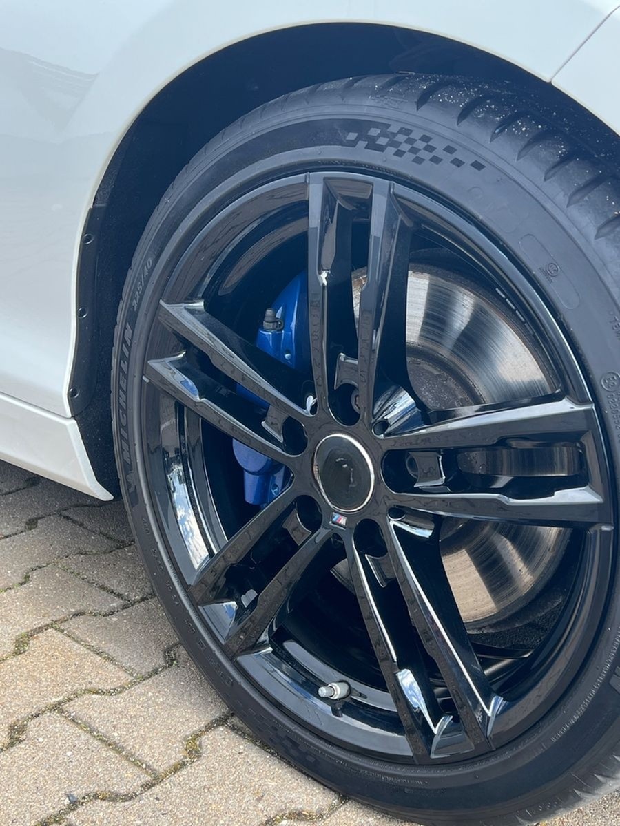 BMW M140i Special Edition - Navi Prof, Pano, 2. Hand foto 10