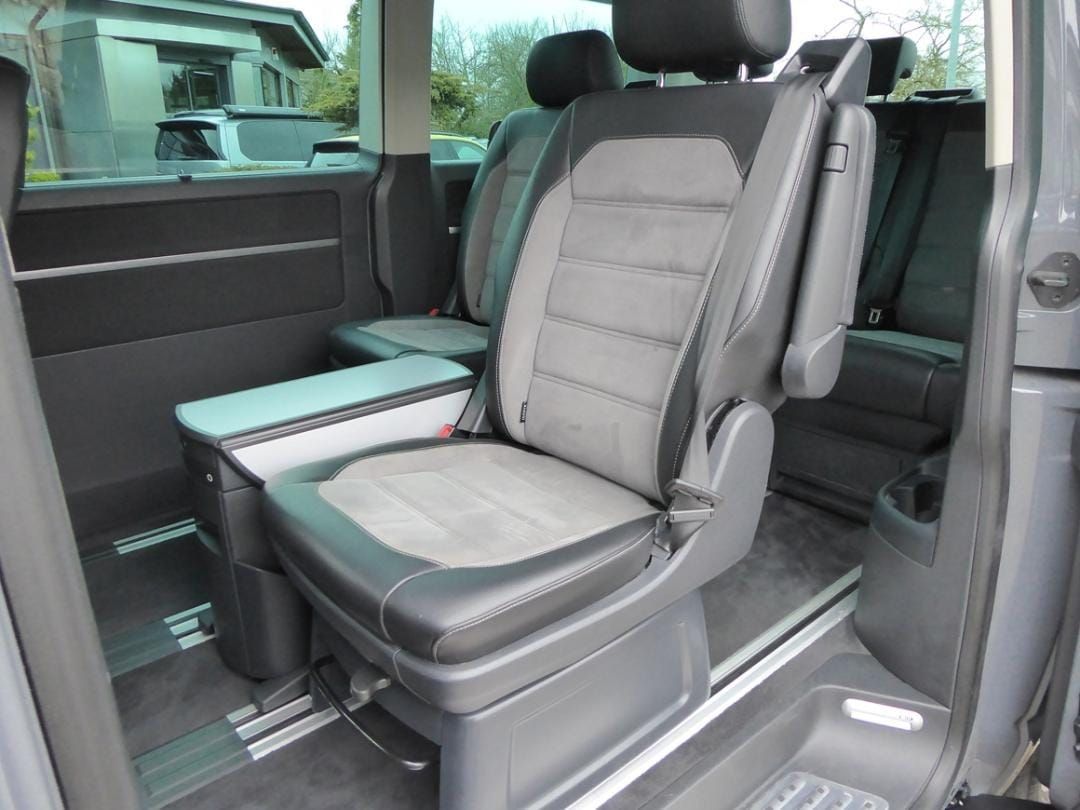 Volkswagen T6.1 Multivan Comfortline 2.0 TDI Generation Six foto 5