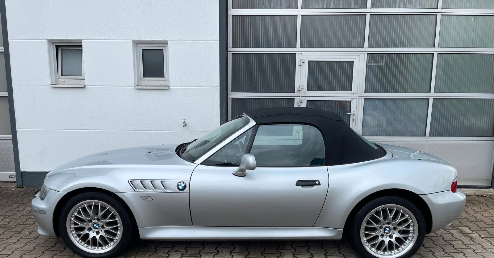 BMW Z3 Roadster 3.0iA/Sportpaket/SHZ/TÜV NEU/Klima foto 3