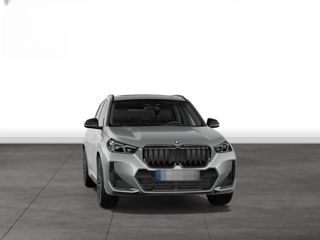 BMW X1 xDrive30e M SPORT+LC PROF+PANO+HUD+AHK+LM20+E foto 11