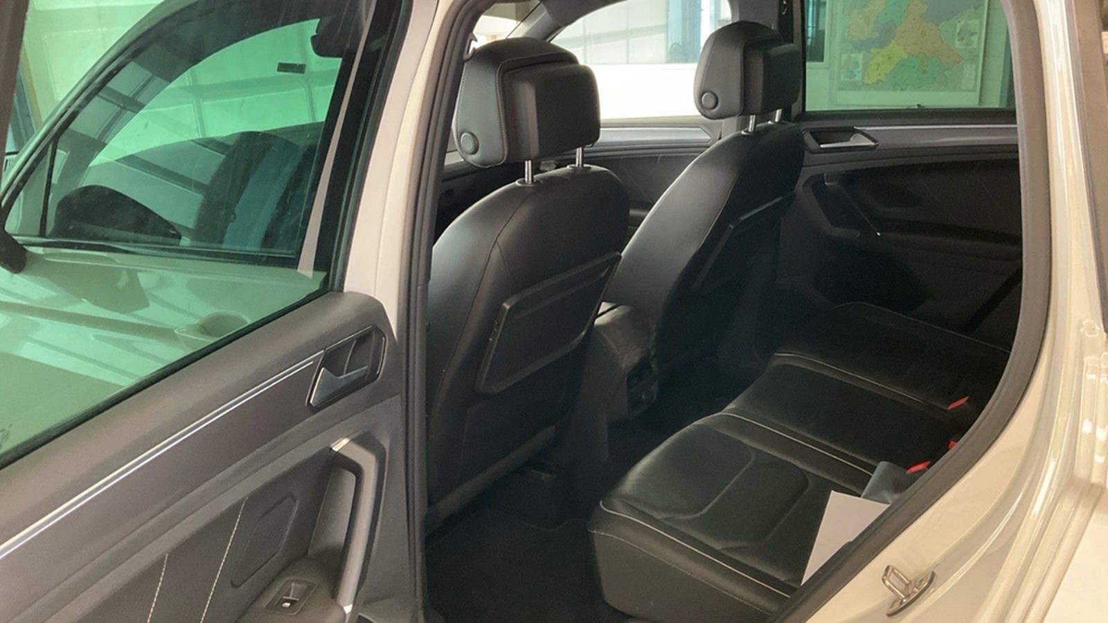 Volkswagen Tiguan 2.0TSI 4Motion Highline R-LINE *PANO|AHK* foto 10