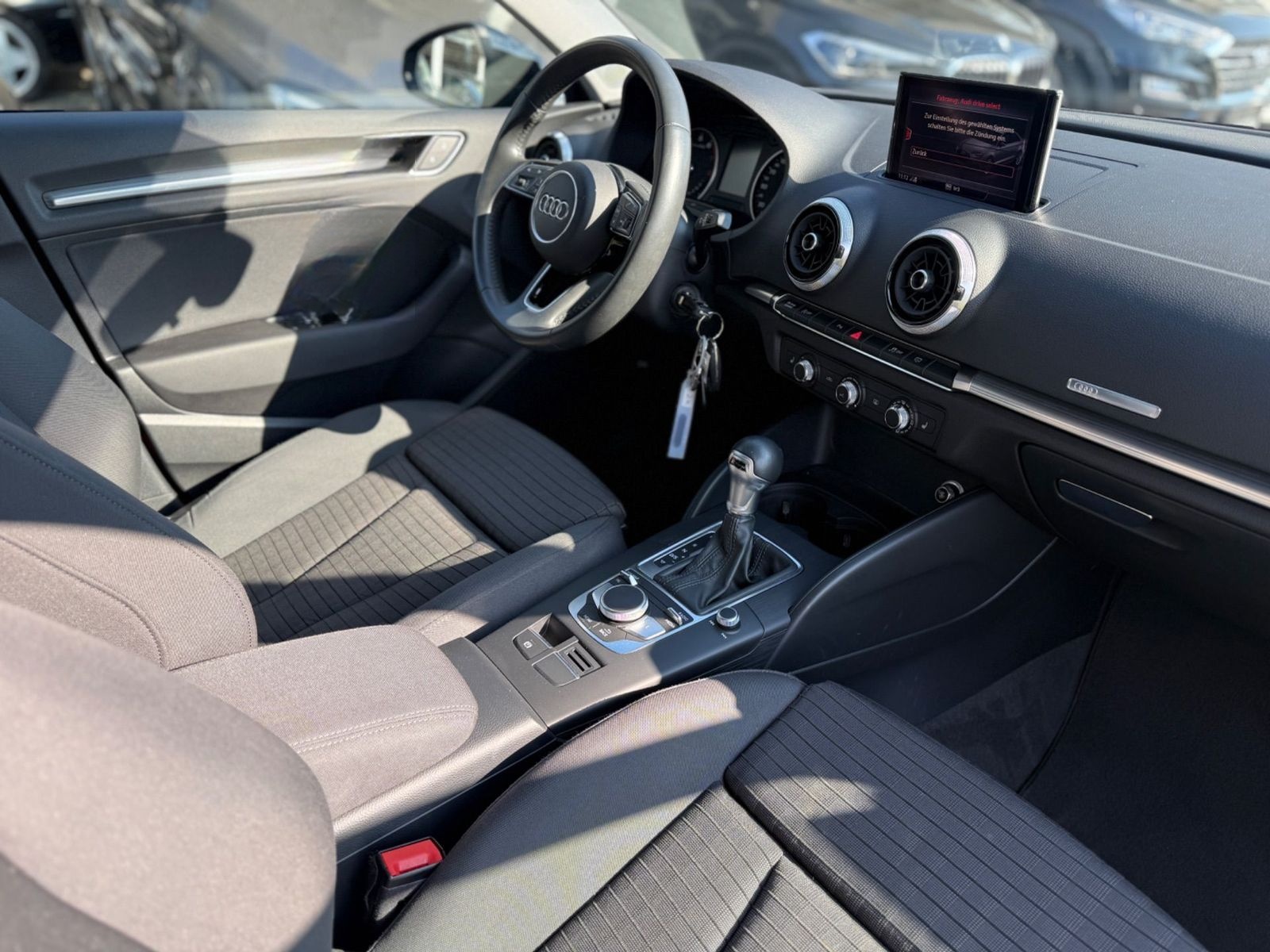 Audi A3 35 TFSI sport*Kamera*Navi*Garantie* foto 10