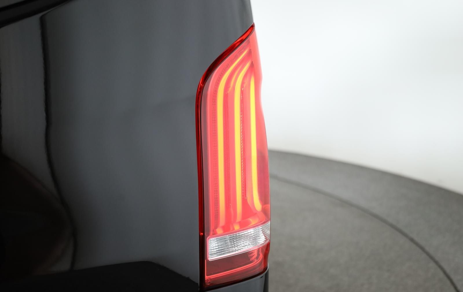 Mercedes-Benz Vito Tourer 124 CDI 4 extralang SELECT 9 LED Nav foto 10