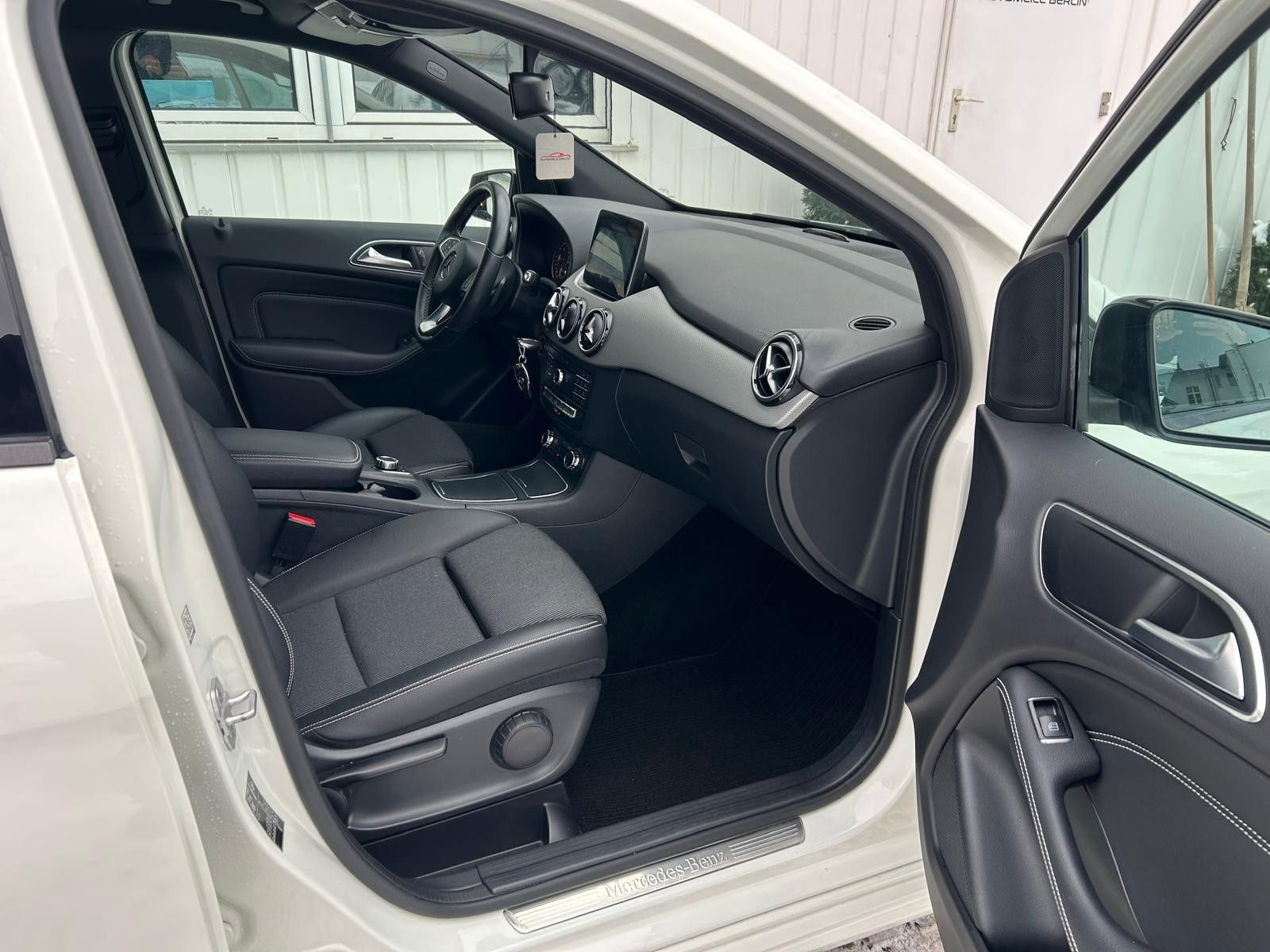 Mercedes-Benz B 200d 7G-DCT "EDITION B /1.HAND" foto 14