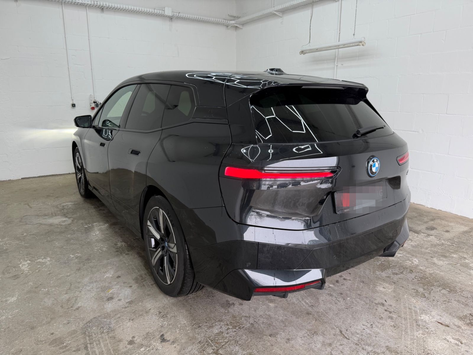 BMW iX 40 xDrive Sport+LASER+SOFT CLOSE+SUITE+ACC+ foto 5