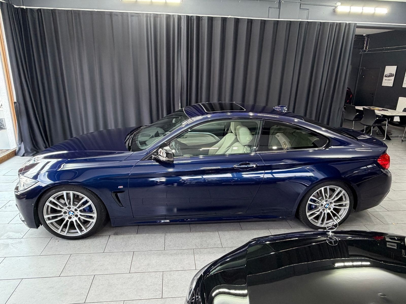 BMW 435i xDrive Coupe M Sport|INDIVIDUAL|H/K|HuD foto 2