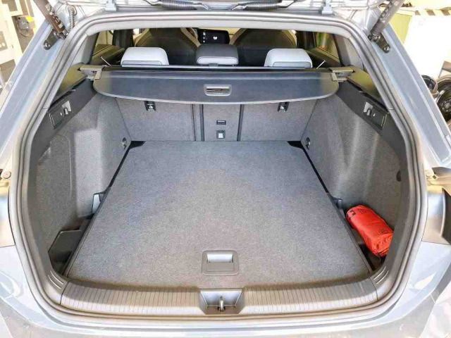 Volkswagen Golf Variant 1.5 eTSI DSG R-Line Pano H&K Matrix foto 12