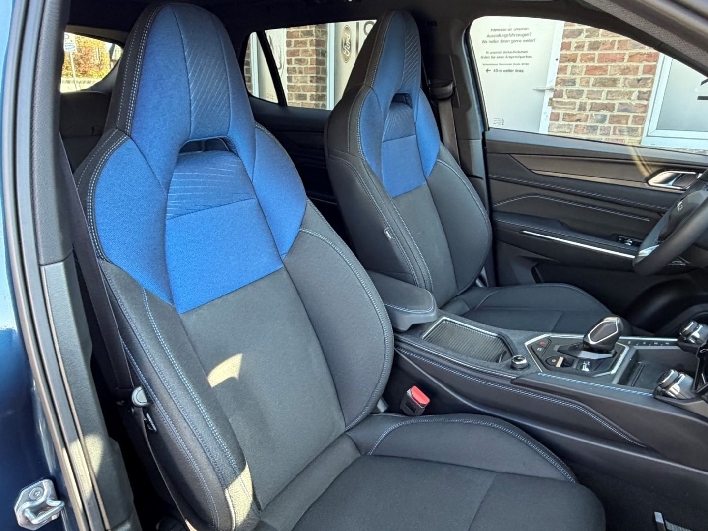 Lynk&Co 01 1.5 TD PHEV AHK El. Panodach Navi Digitales C foto 15