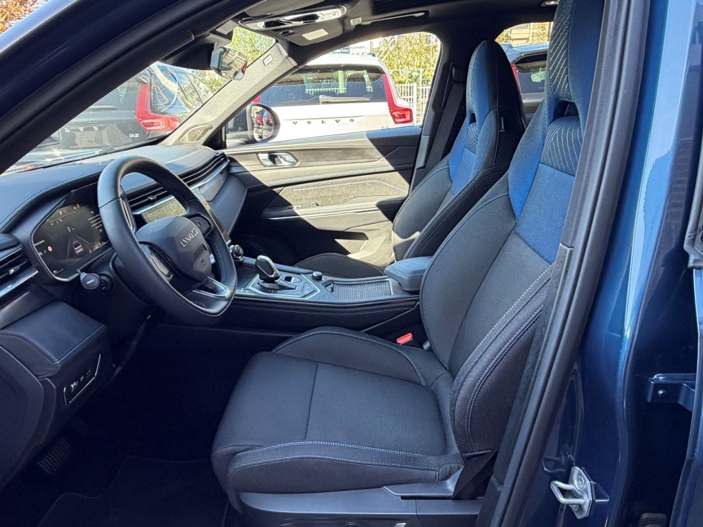 Lynk&Co 01 1.5 TD PHEV AHK El. Panodach Navi Digitales C foto 7