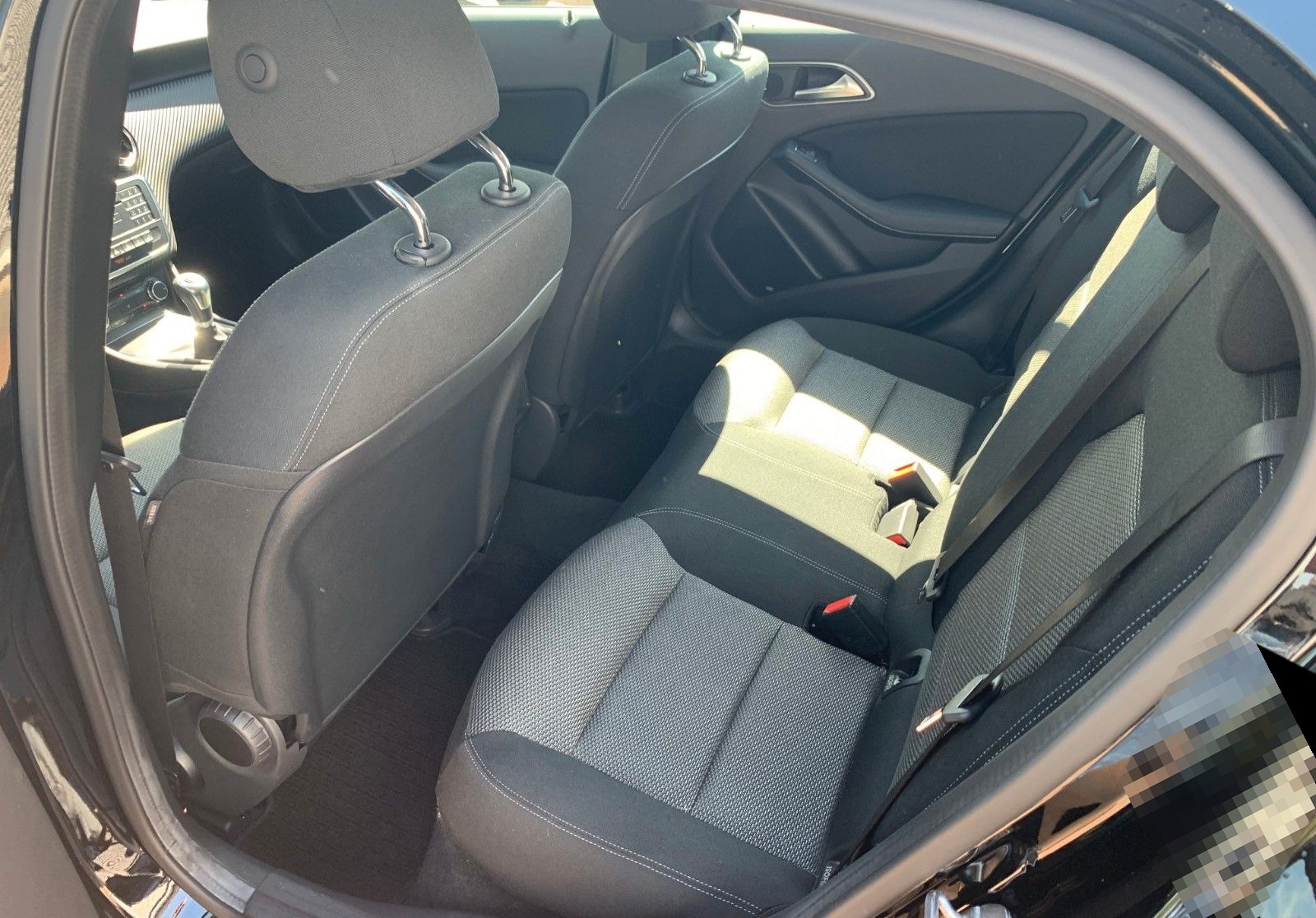 Mercedes-Benz GLA 180 NAV-RKF-LMF-SHZ-Keyless-Klima-Allwetter foto 11