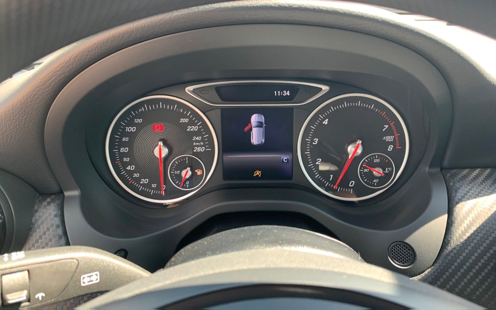 Mercedes-Benz GLA 180 NAV-RKF-LMF-SHZ-Keyless-Klima-Allwetter foto 8