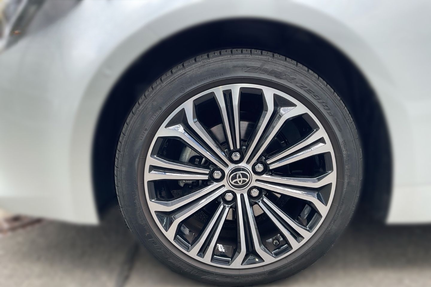 Toyota Corolla 1,8 l Hybrid 5-türig Team D inkl. Techni foto 5