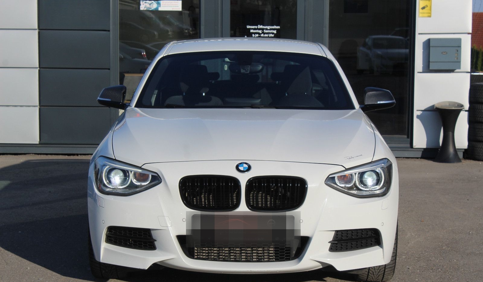 BMW M135 i xDrive*BI-XENON*NAVI*ALCANTARA*H&K*REMUS* foto 2