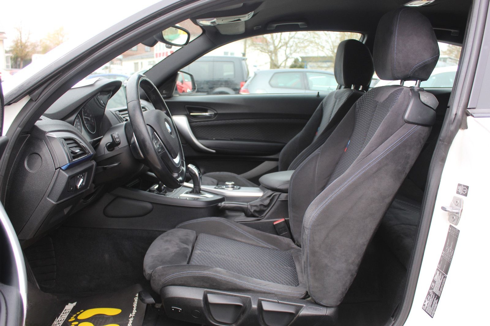 BMW M135 i xDrive*BI-XENON*NAVI*ALCANTARA*H&K*REMUS* foto 14