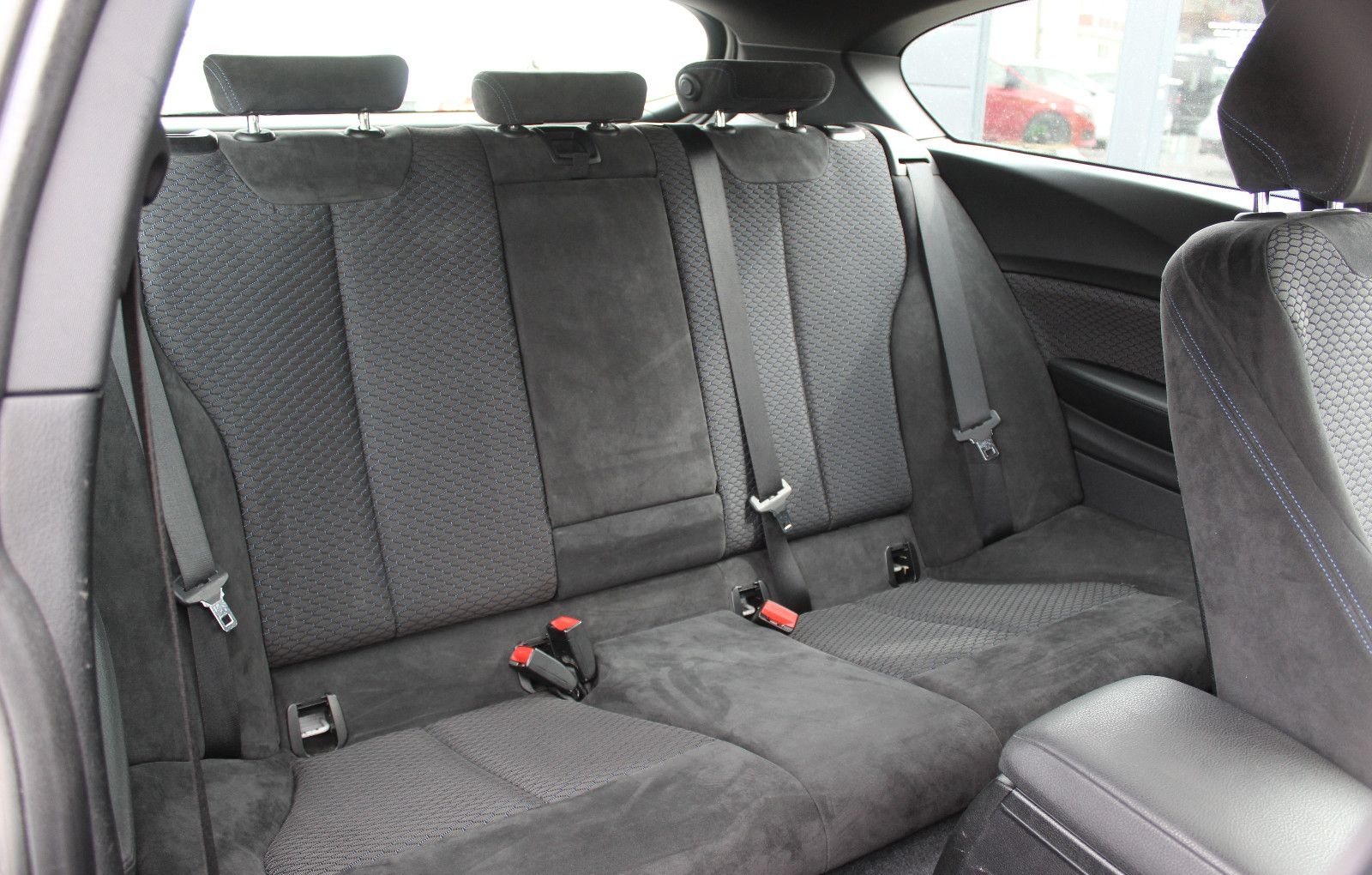 BMW M135 i xDrive*BI-XENON*NAVI*ALCANTARA*H&K*REMUS* foto 16