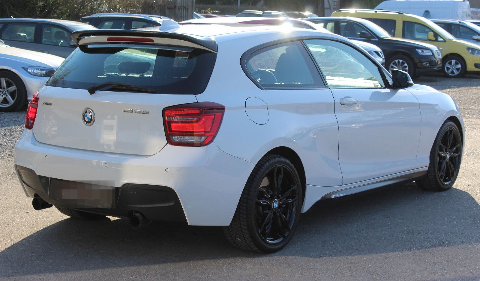 BMW M135 i xDrive*BI-XENON*NAVI*ALCANTARA*H&K*REMUS* foto 5