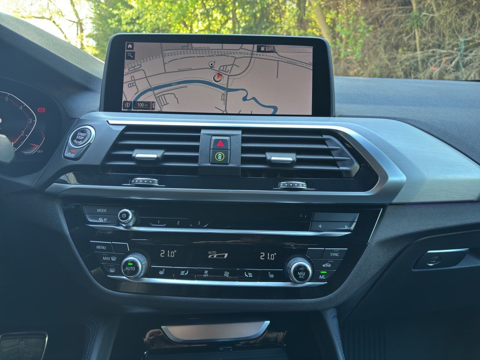 BMW X4 xDrive20i M Paket | HUD | LED | AHK | Panoram foto 16