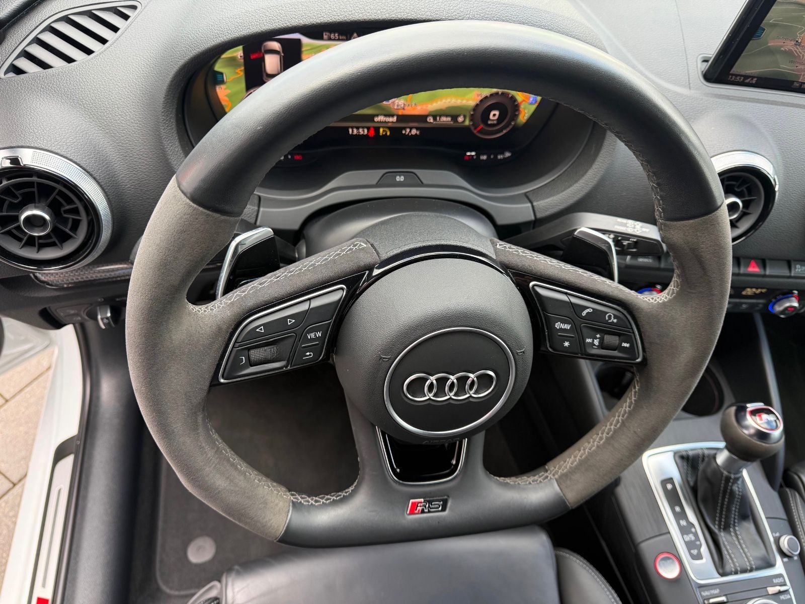 Audi RS3 Sportback 2.5 TFSI quattro foto 16