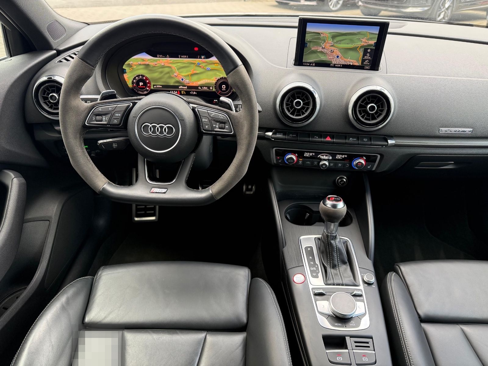 Audi RS3 Sportback 2.5 TFSI quattro foto 10