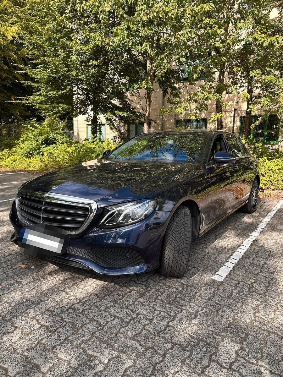 Mercedes-Benz E 220 d Autom. Standhzg foto 3