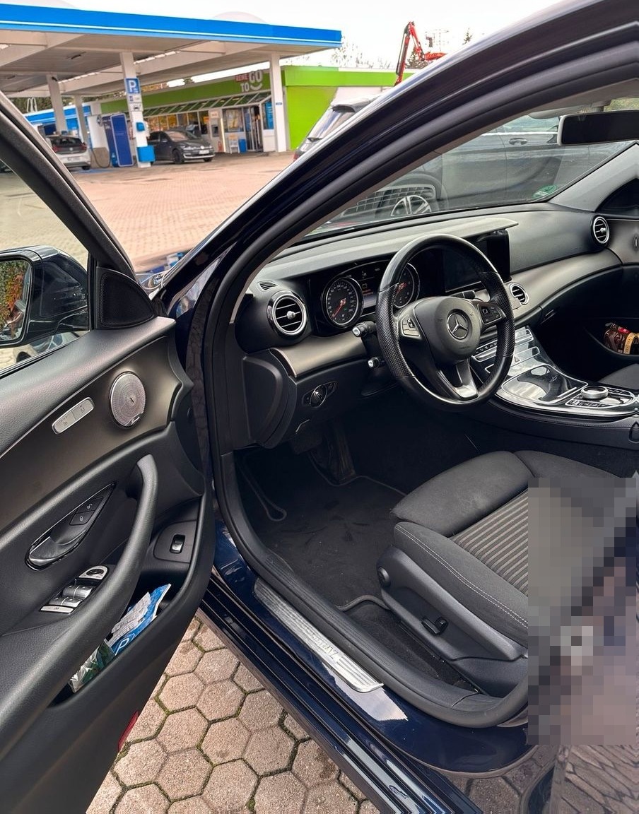 Mercedes-Benz E 220 d Autom. Standhzg foto 6