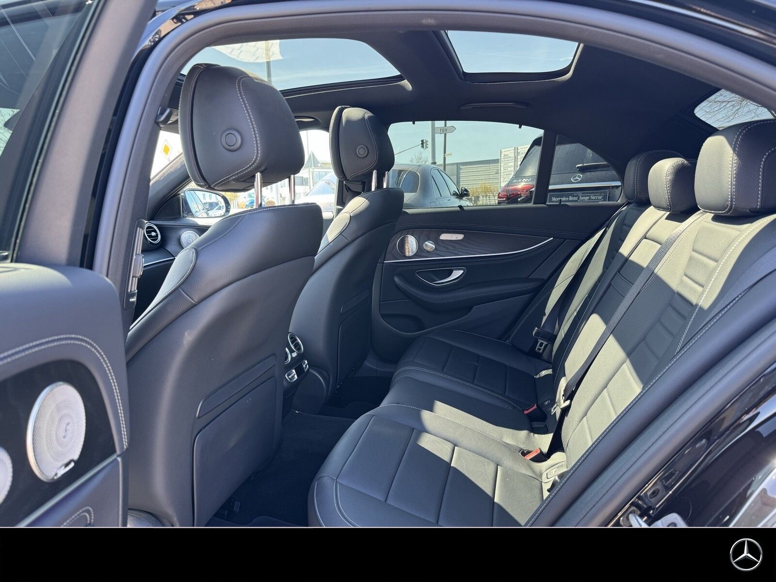 Mercedes-Benz E 400 d 4M AMG Night Air Dist Pano Massage Burme foto 11