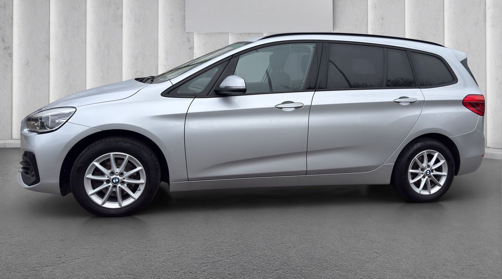 BMW 216d Gran Tourer foto 2