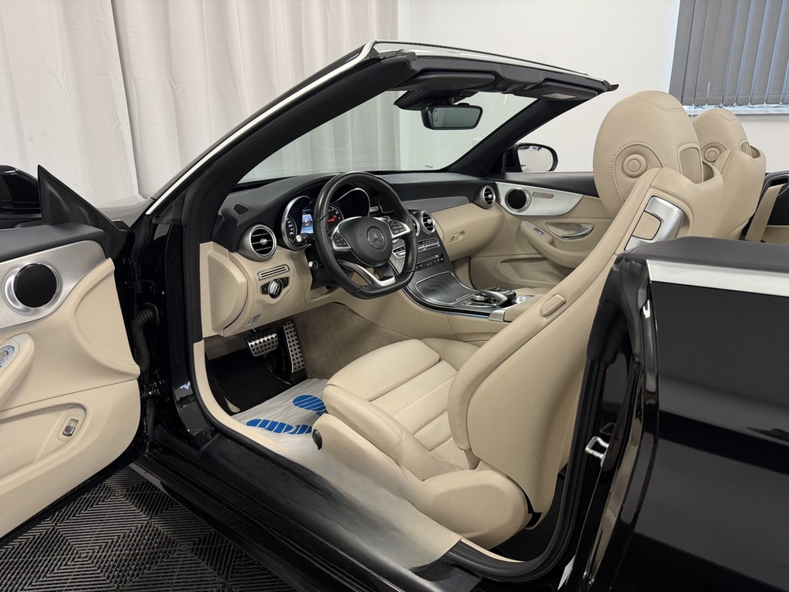 Mercedes-Benz C 180 Cabrio AMG Line Airscarf ILS-LED Distr.+ foto 11