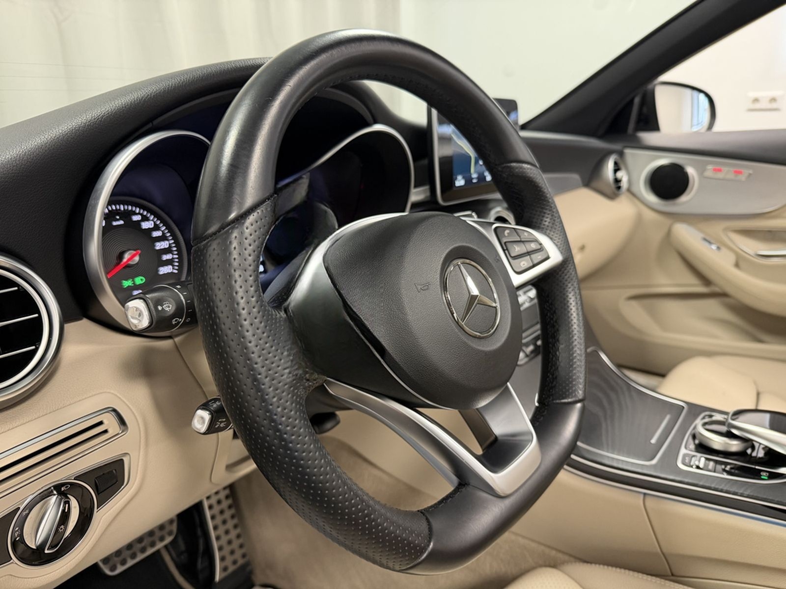 Mercedes-Benz C 180 Cabrio AMG Line Airscarf ILS-LED Distr.+ foto 12