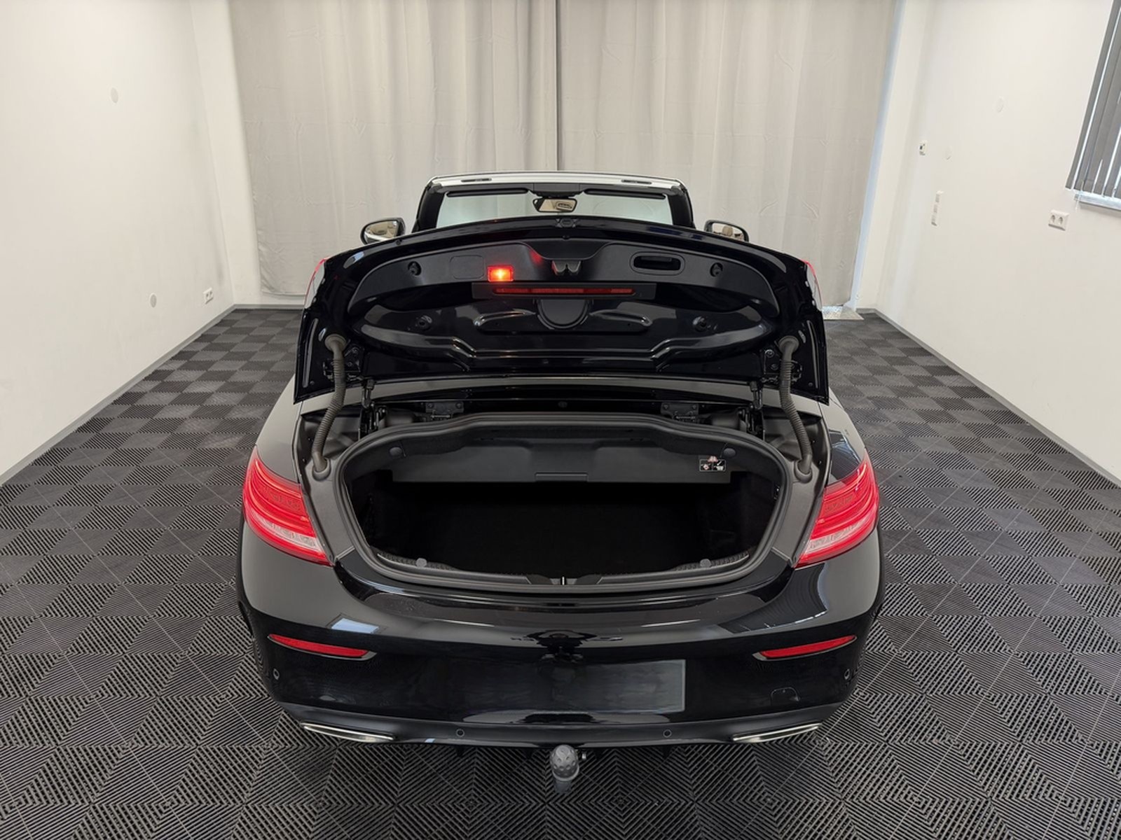Mercedes-Benz C 180 Cabrio AMG Line Airscarf ILS-LED Distr.+ foto 19