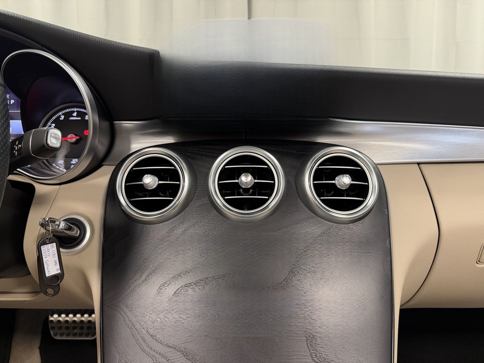 Mercedes-Benz C 180 Cabrio AMG Line Airscarf ILS-LED Distr.+ foto 22