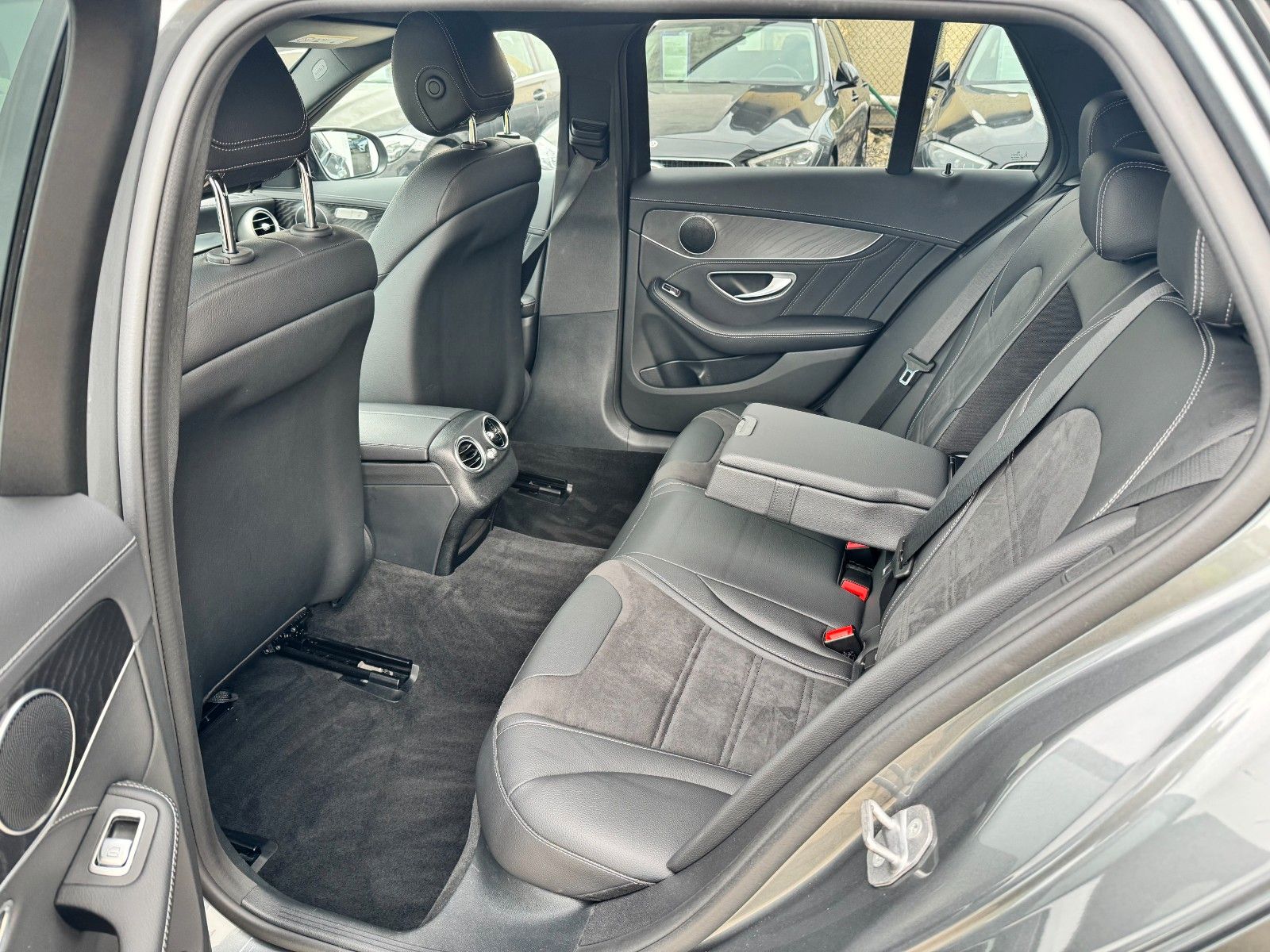 Mercedes-Benz C 63 AMG*NIGHT-P*DISTR+*LED*AHK*KAMERA*HUD*VIRTC foto 13