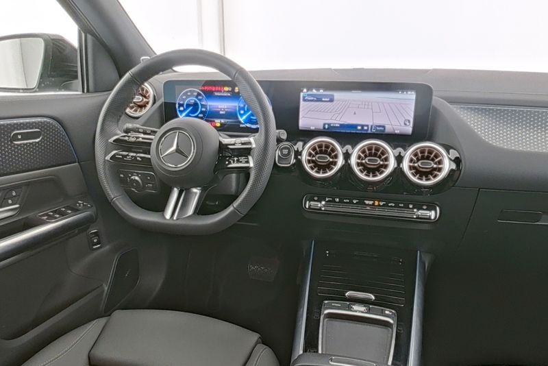 Mercedes-Benz EQA 350 4M , LED Navi BURM Night AHK Pano DISTR foto 7