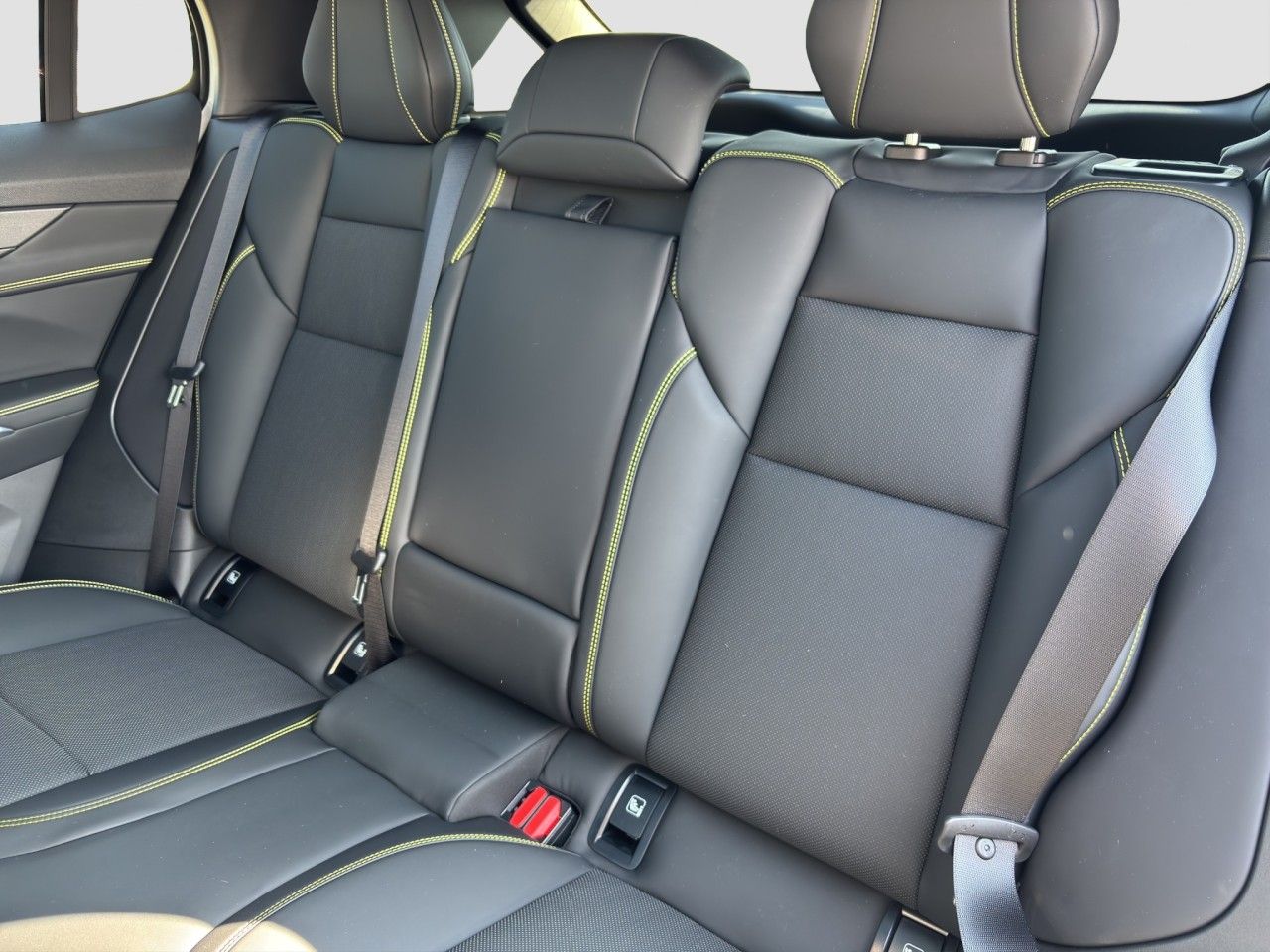 Lynk&Co 01 More Plug-In-Hybrid / PANO / 360 Grad Klima foto 14