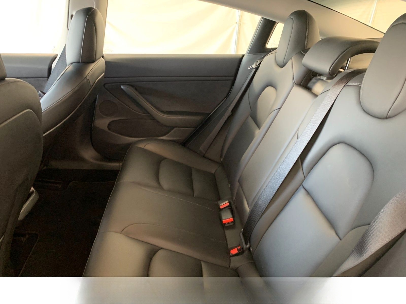 Tesla Model 3 SR Plus Autopilot3 Wärmepumpe Unfallfrei foto 9
