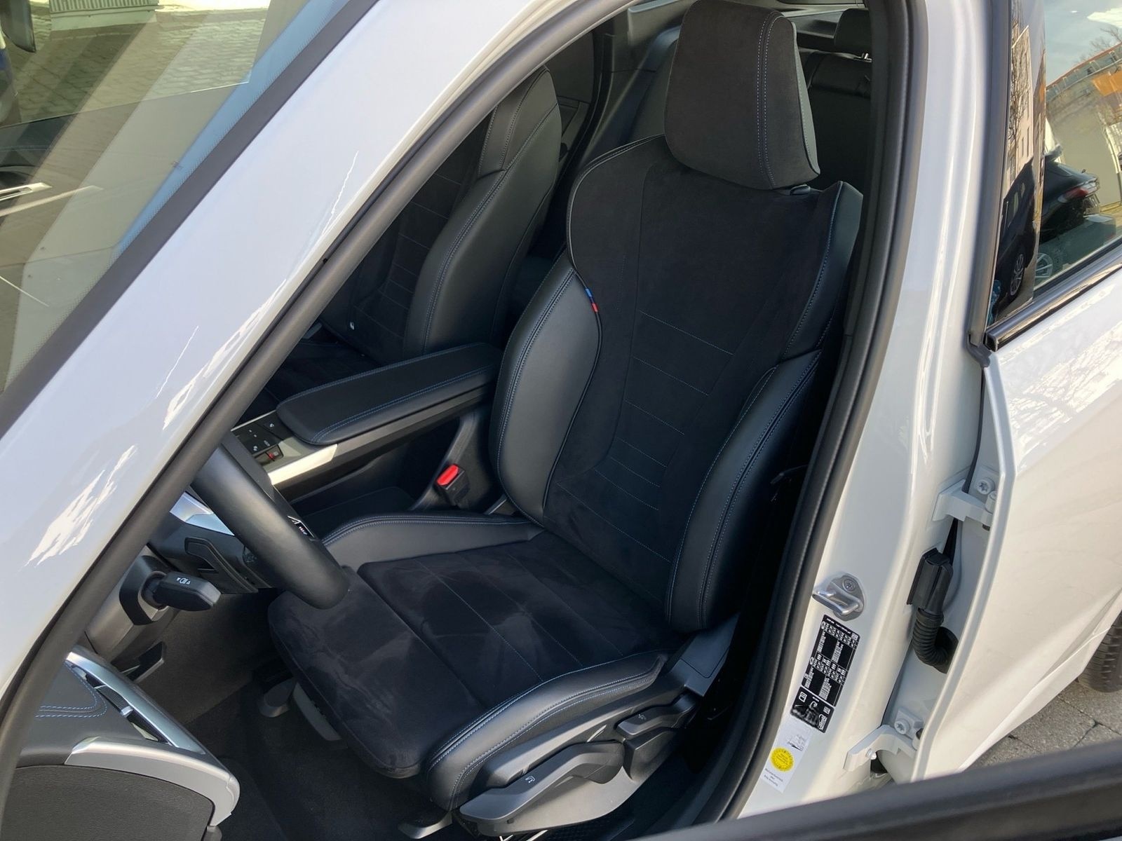 BMW X1 xDrive23d M Sport Navi ad.LED DA+ AHK PA foto 10