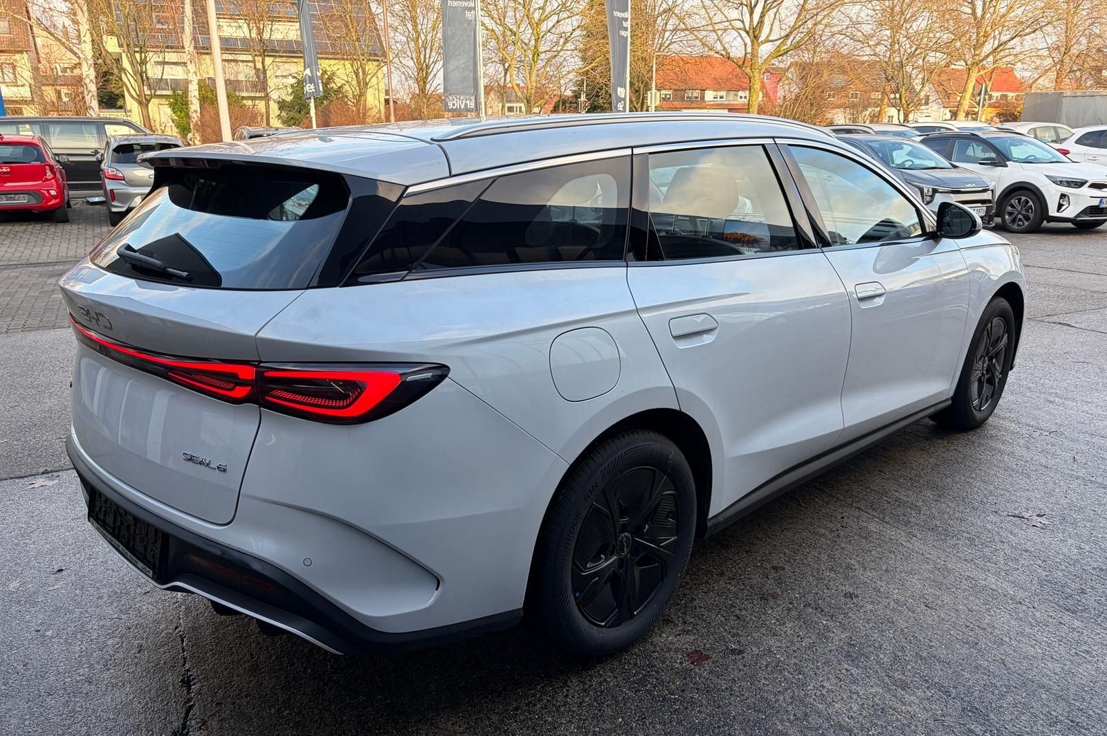 BYD SEAL 6 TOURING 1.5 DM-I BOOST 10KWH ELEKT-HECKKL foto 4