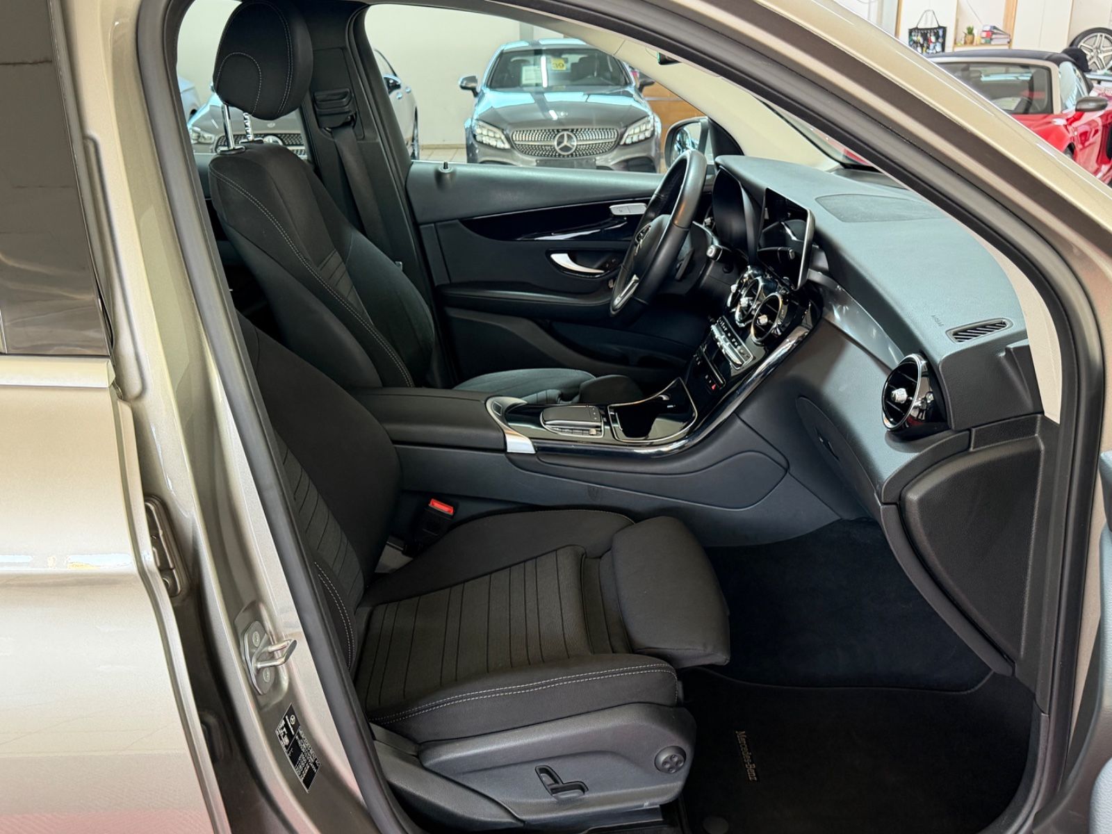 Mercedes-Benz GLC 220 d 4Matic*LED*KAMERA*APPLE CAR PLAY* foto 23