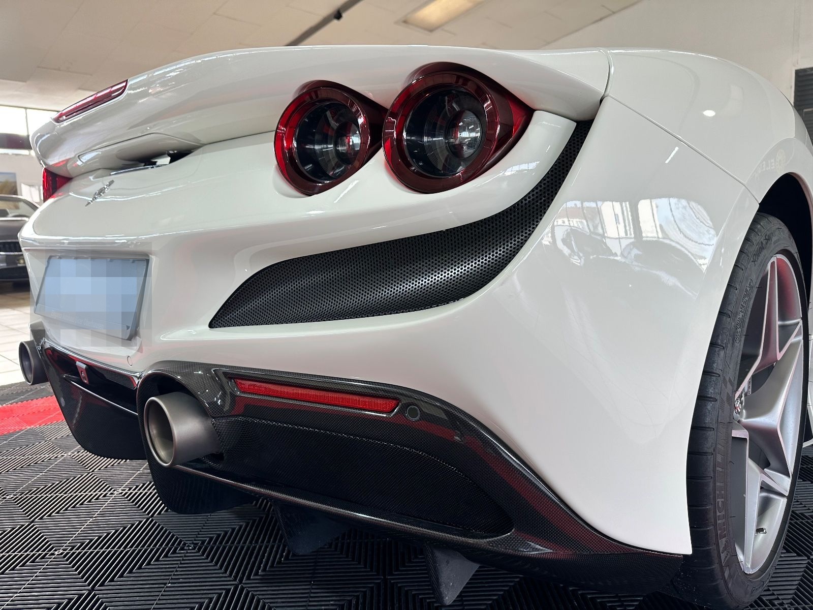 Ferrari F8 Carbon Paket/JBL/Lift foto 18