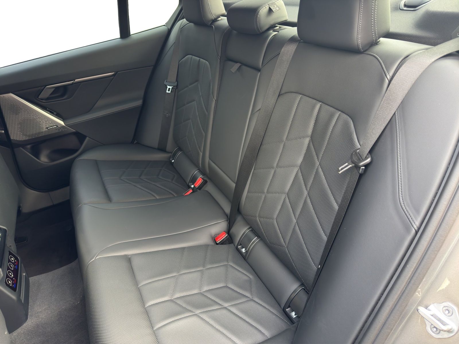 BMW 520d Lim M Sportpaket LED AHK SHZ Park/DrivAs+ foto 8